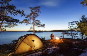 Tips: Ini Perlengkapan Camping yang Wajib Kamu Bawa Perlengkapan Camping yang Wajib Kamu Bawa