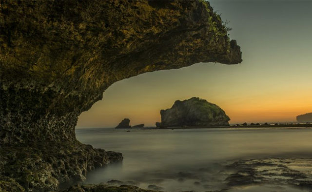 Pantai Ngandong di Sore Hari