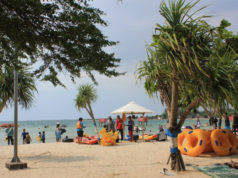 Liburan Akhir Pekan di Pantai Bandengan Pantai Bandengan