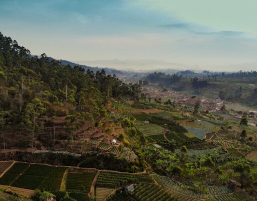 8 Destinasi Wisata Paling Hits Di Bandung 2024